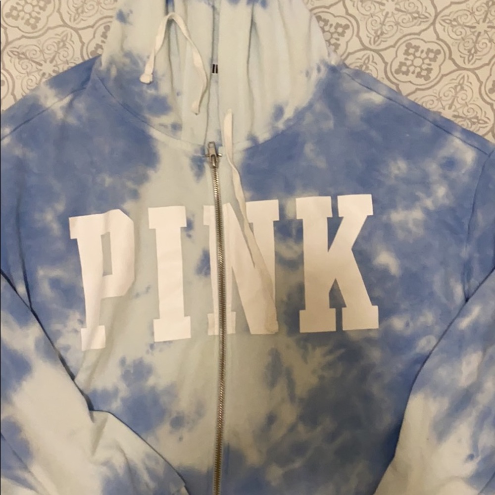 Small vs pink full Zip